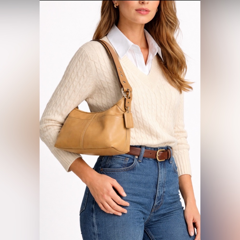 COACH VINTAGE  RARE Caramel/Tan Hobo buckle glovetan Leather Bag F13354 90s Y2K
